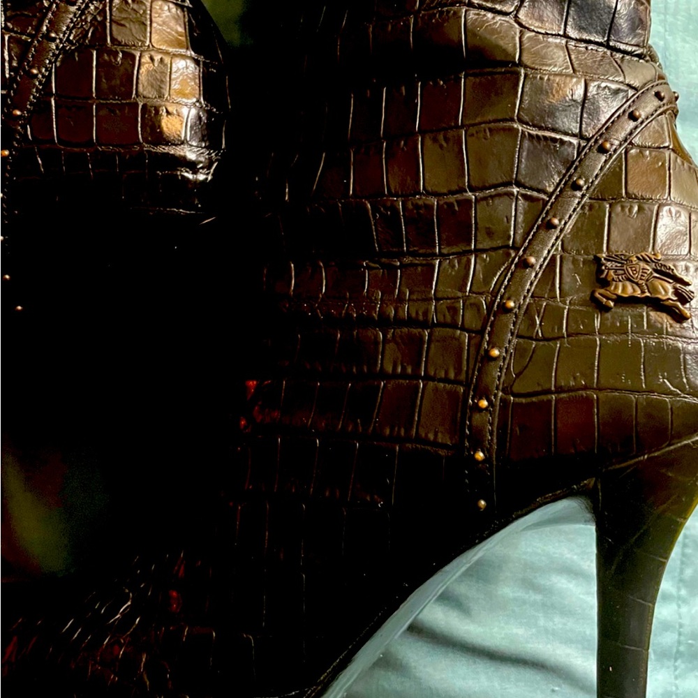 Women’s Burberry Black SHROCK Boots sz 8  MSRP $795 - Picture 7 of 12